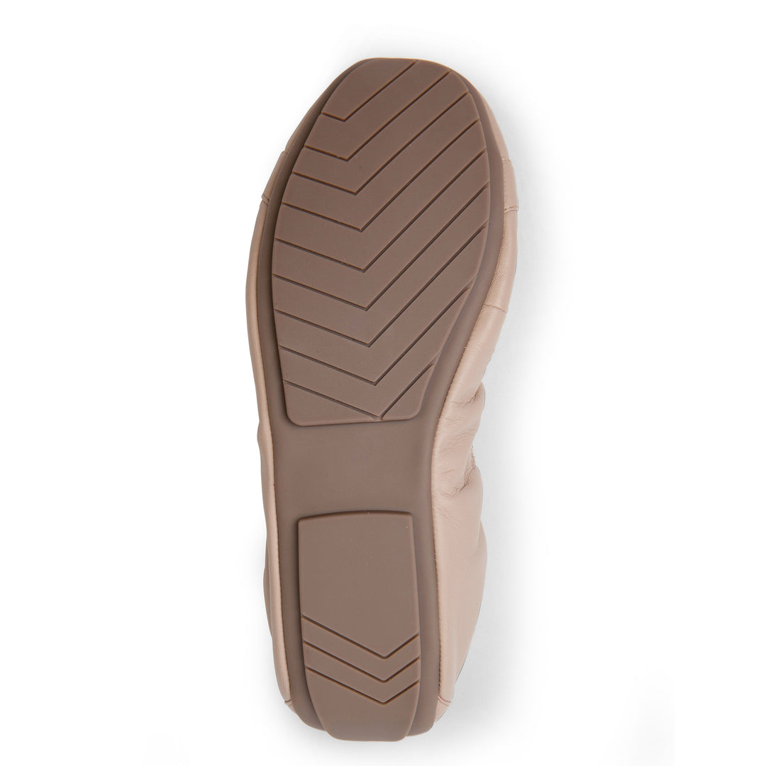Olympia Ballet Flat W/ Ornament – Me Too Shoes